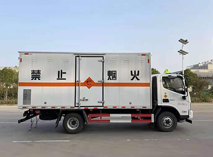 大石桥爆破器材运输车
