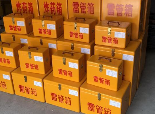 大石桥玻璃钢雷管箱的使用寿命一般是多少？
